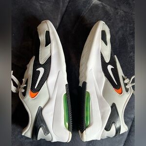 NIKE AIR MAX Kids Black/ Grey and Green Sneakers